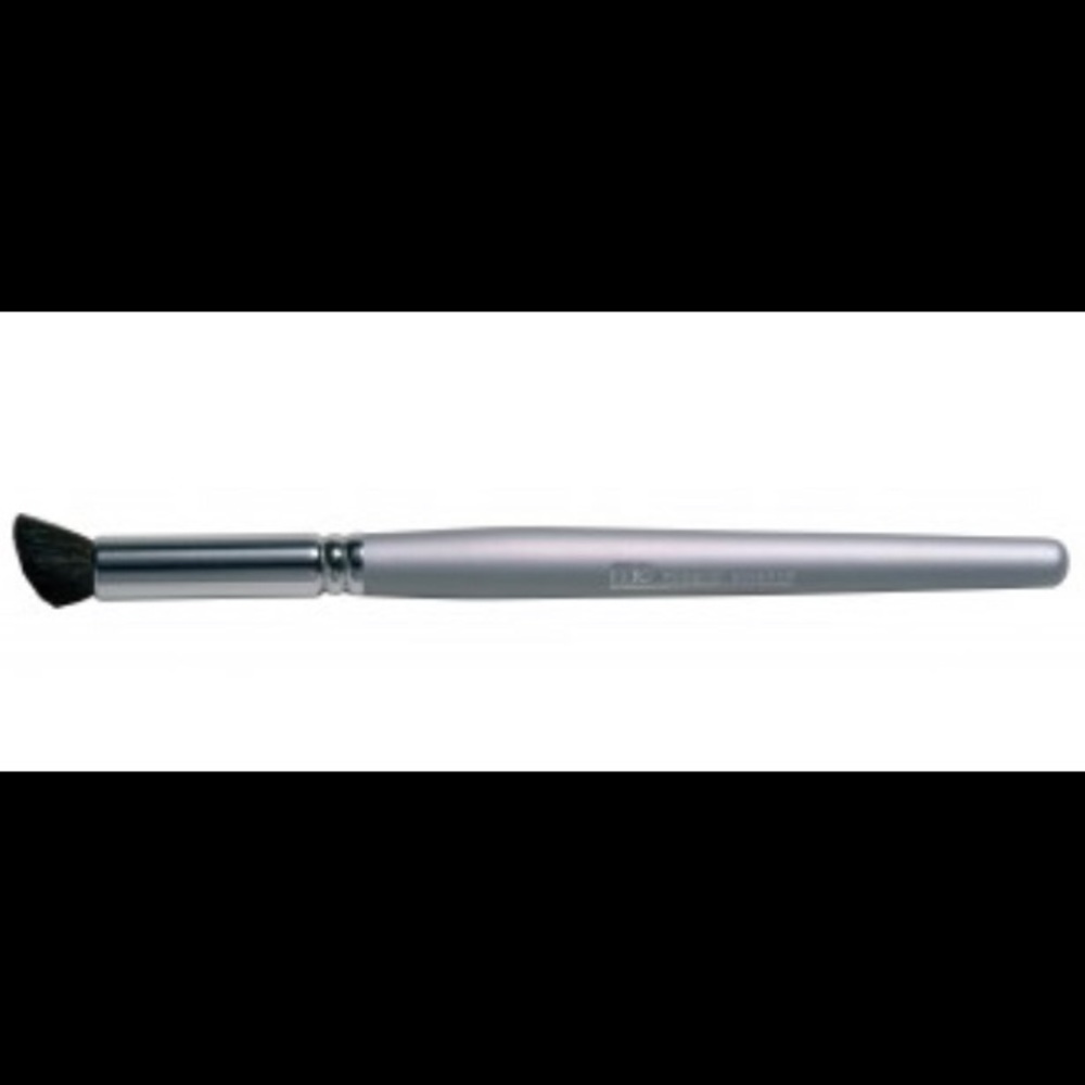 Mineral Essence Angled Eye Contour Brush